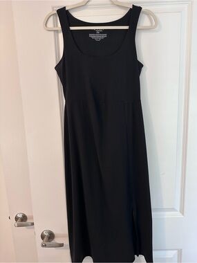 Black Athletic Maternity Dress